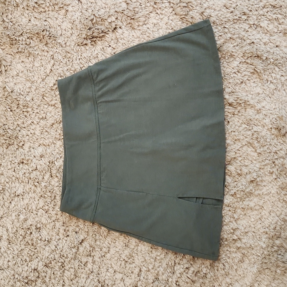 Old Navy skort, size S